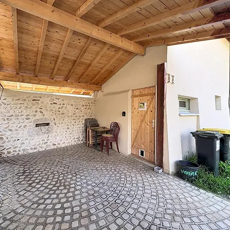 Le Peage De Pérouges